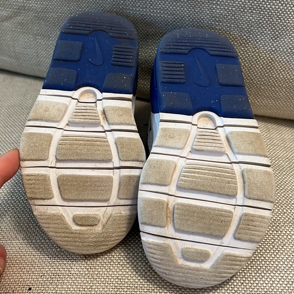 Nike toddler sneakers - Picture 7 of 10